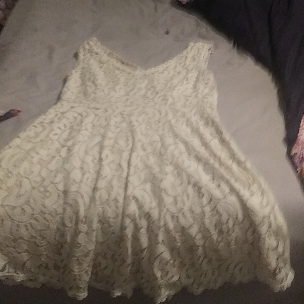 Snow White shoulder show